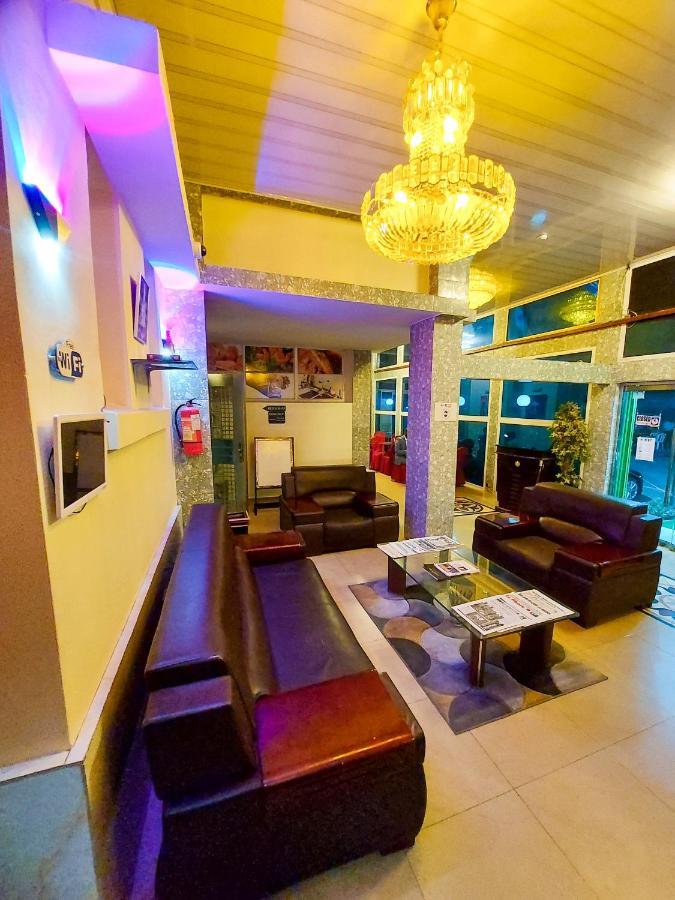 Hotel Relax 金沙萨 外观 照片