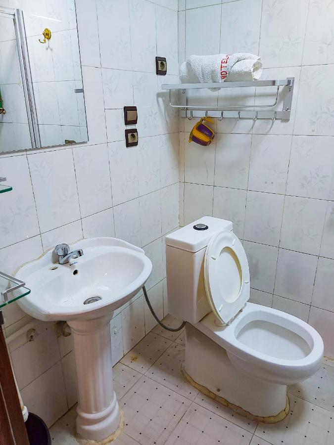 Hotel Relax 金沙萨 外观 照片