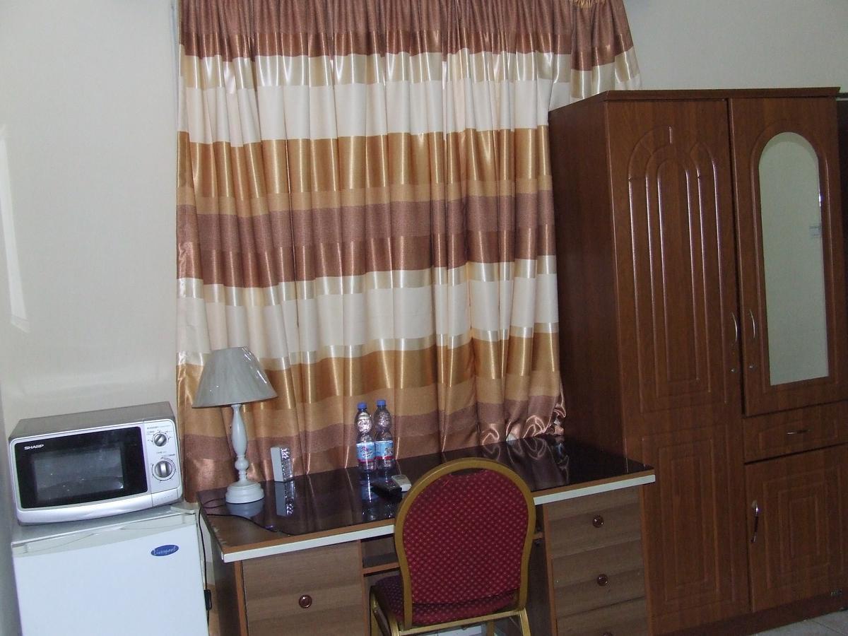 Hotel Relax 金沙萨 外观 照片
